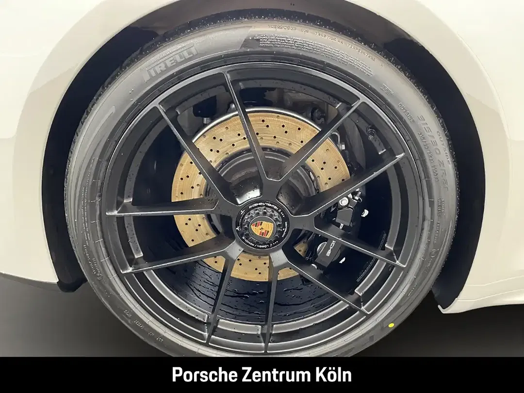 Porsche 992 - Thumbnail 10