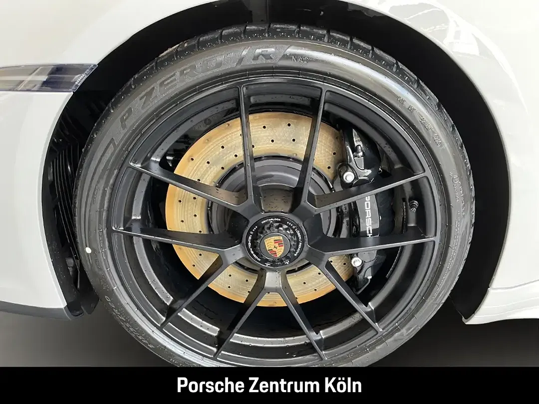 Porsche 992 - Thumbnail 12