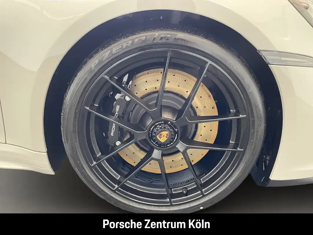 Porsche 992 - Thumbnail 9