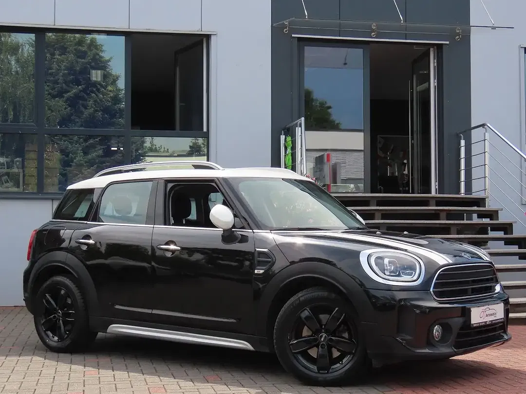 MINI Cooper Countryman - Thumbnail 2