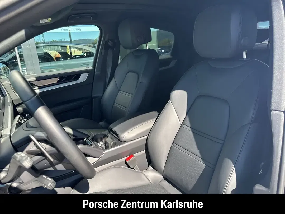 Porsche Cayenne - Thumbnail 9