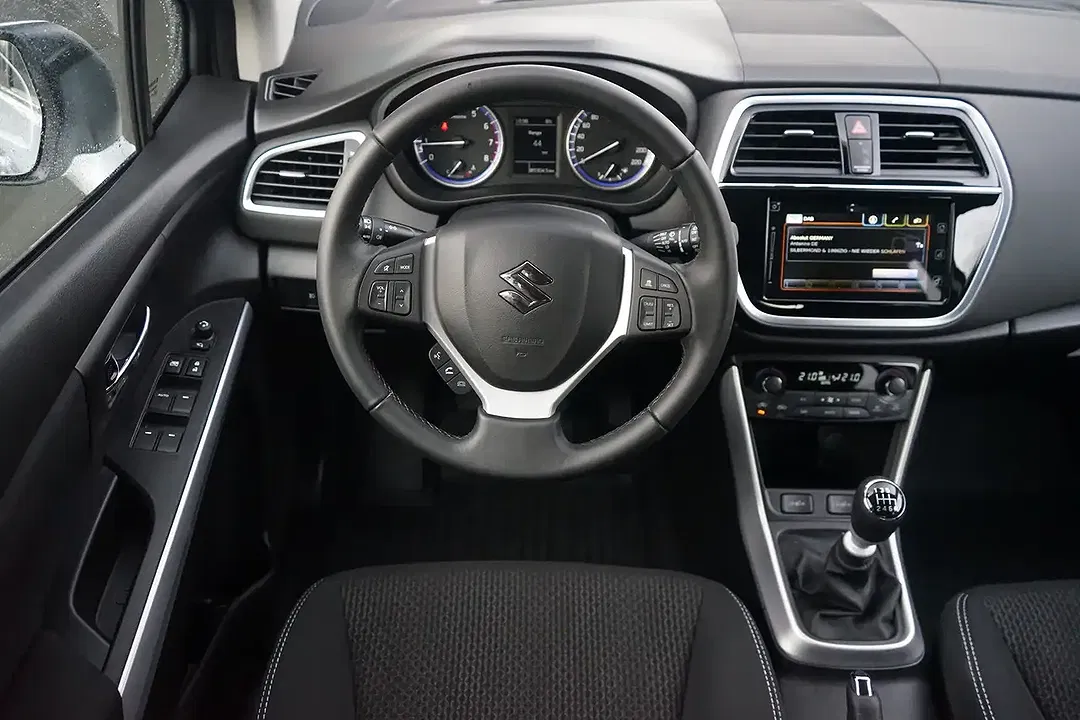 Suzuki SX4 S-Cross - Thumbnail 15