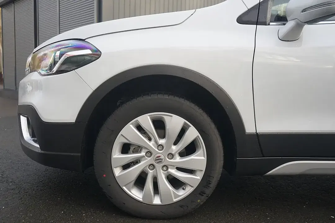 Suzuki SX4 S-Cross - Thumbnail 6