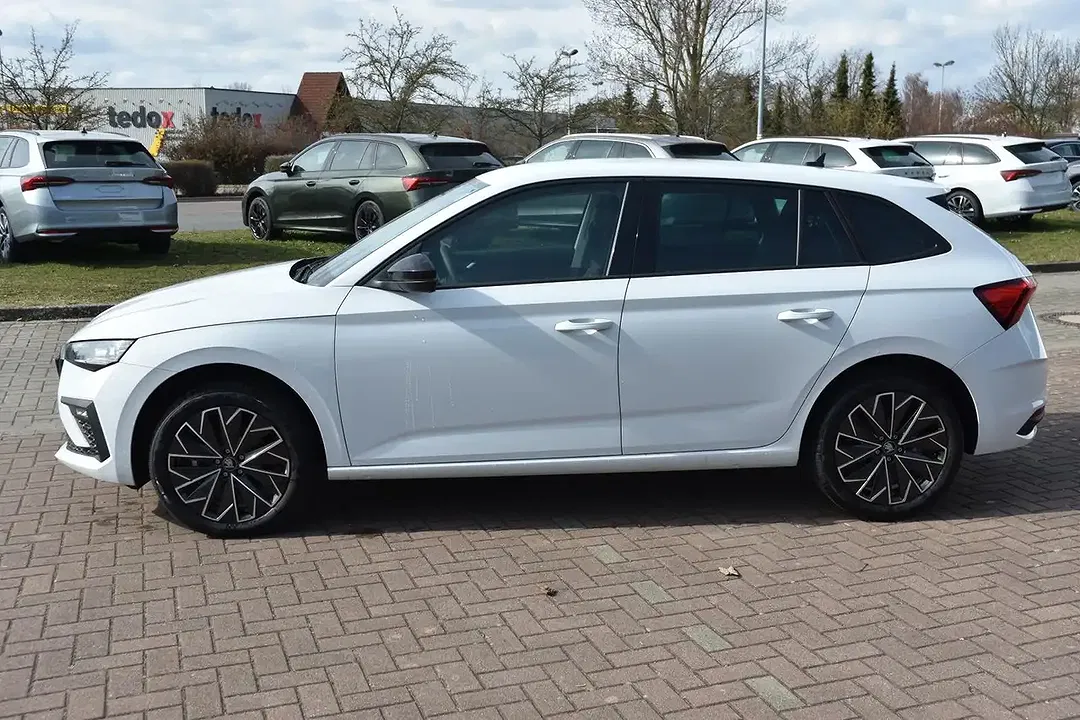 Skoda Scala - Thumbnail 4