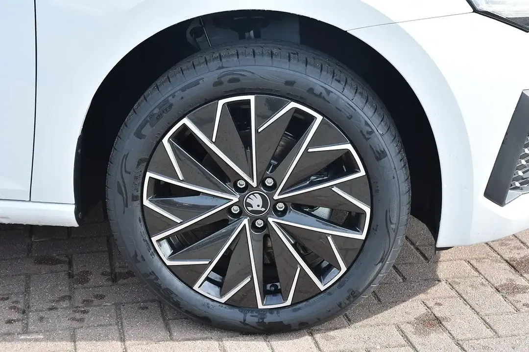 Skoda Scala - Thumbnail 9