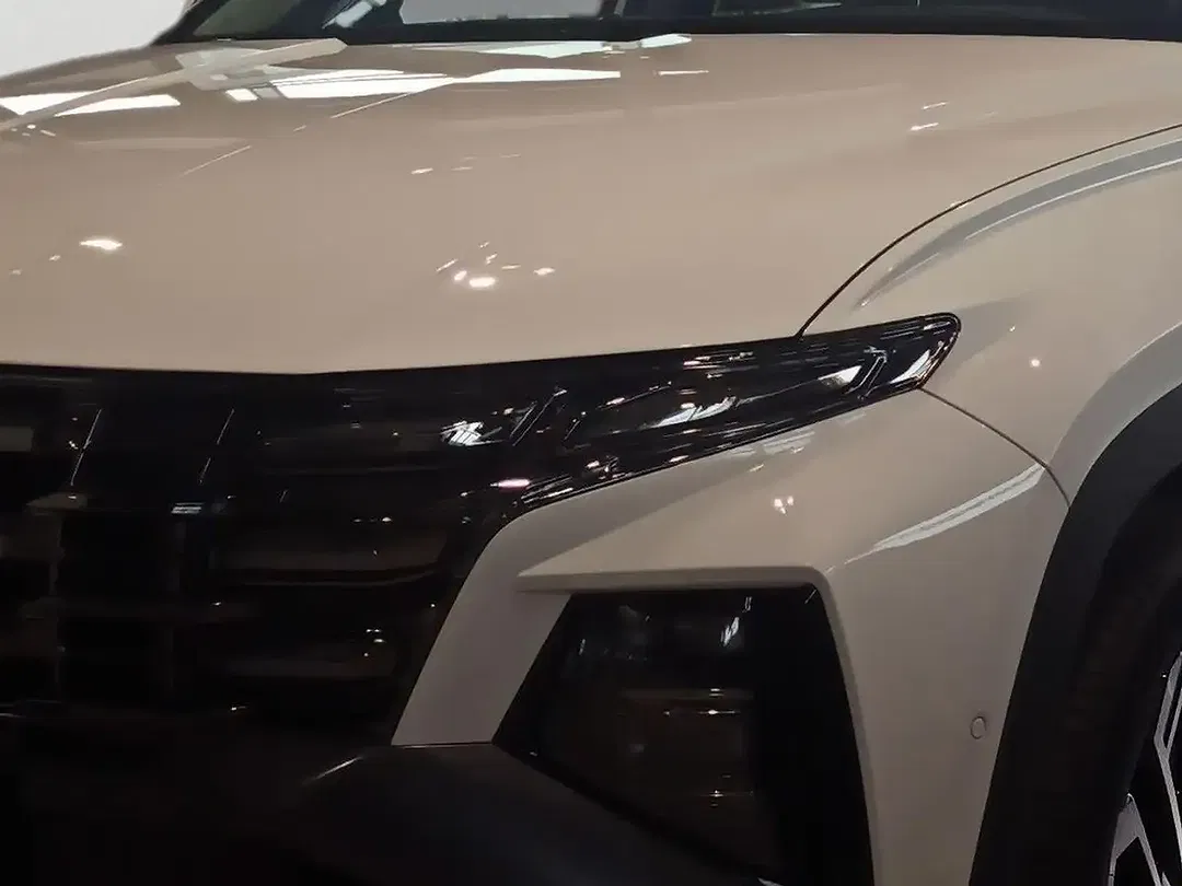 Hyundai TUCSON - Thumbnail 12