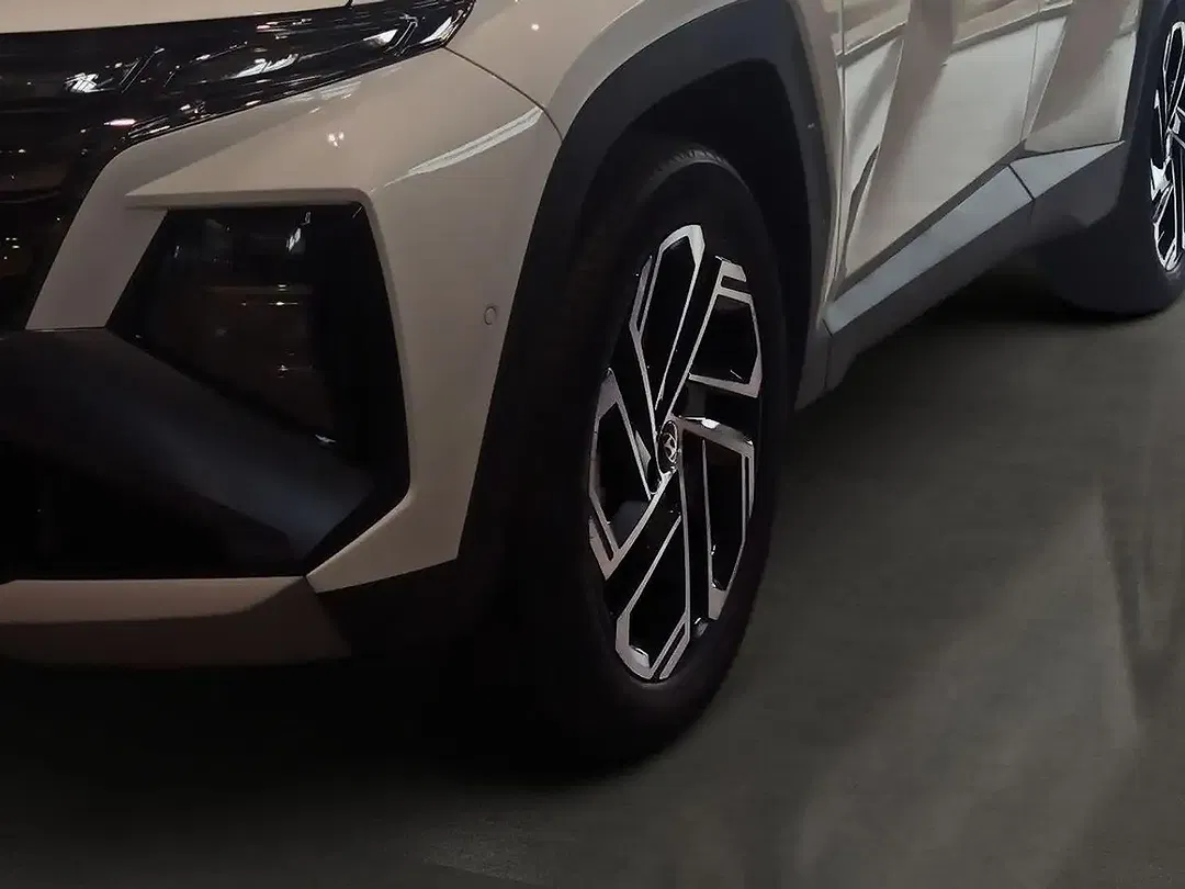 Hyundai TUCSON - Thumbnail 13