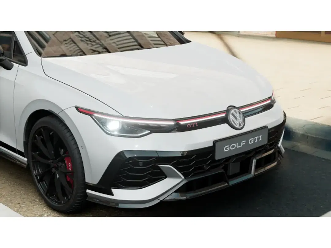 Volkswagen Golf GTI - Thumbnail 11