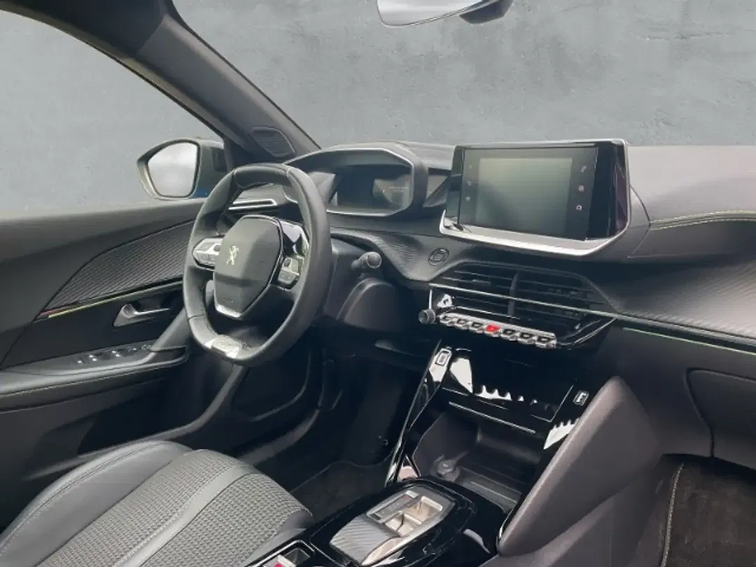Peugeot 2008 - Thumbnail 3
