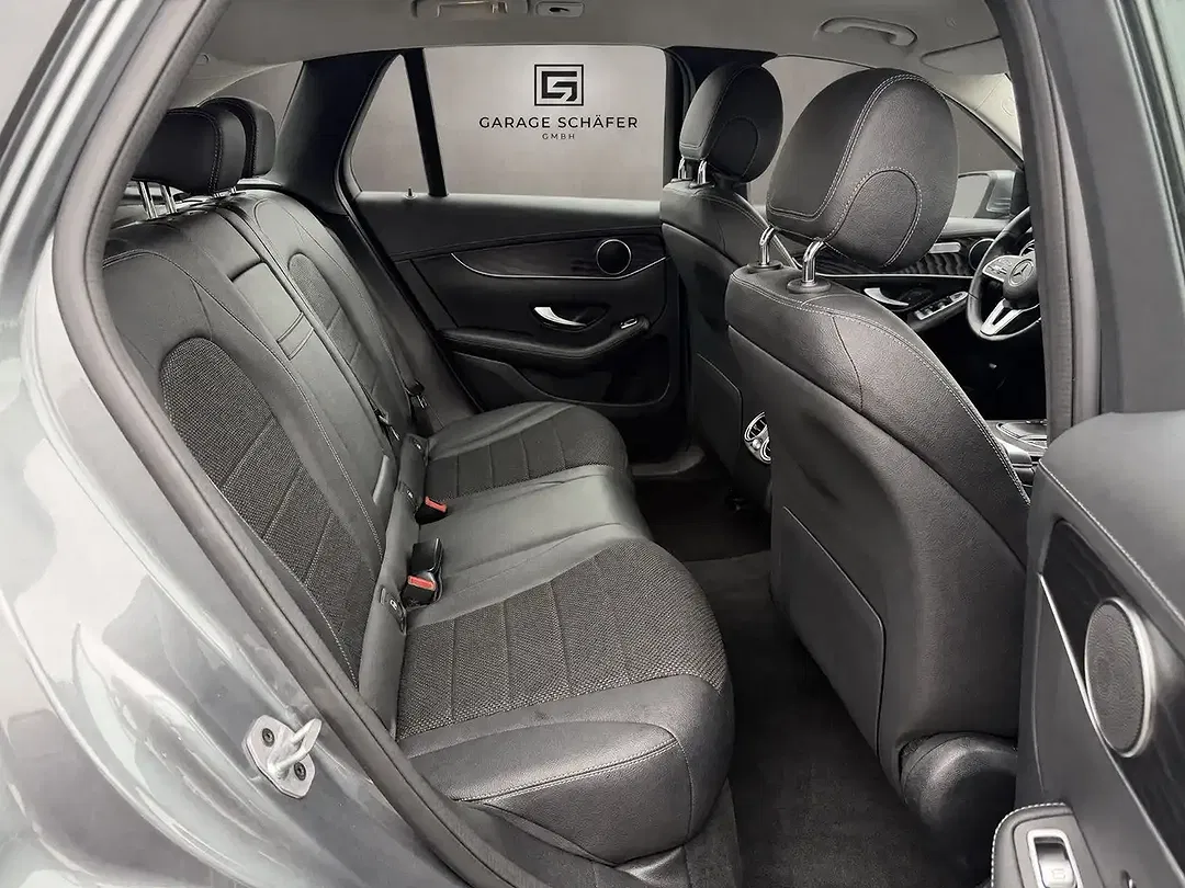 Mercedes-Benz GLC 300 - Thumbnail 10