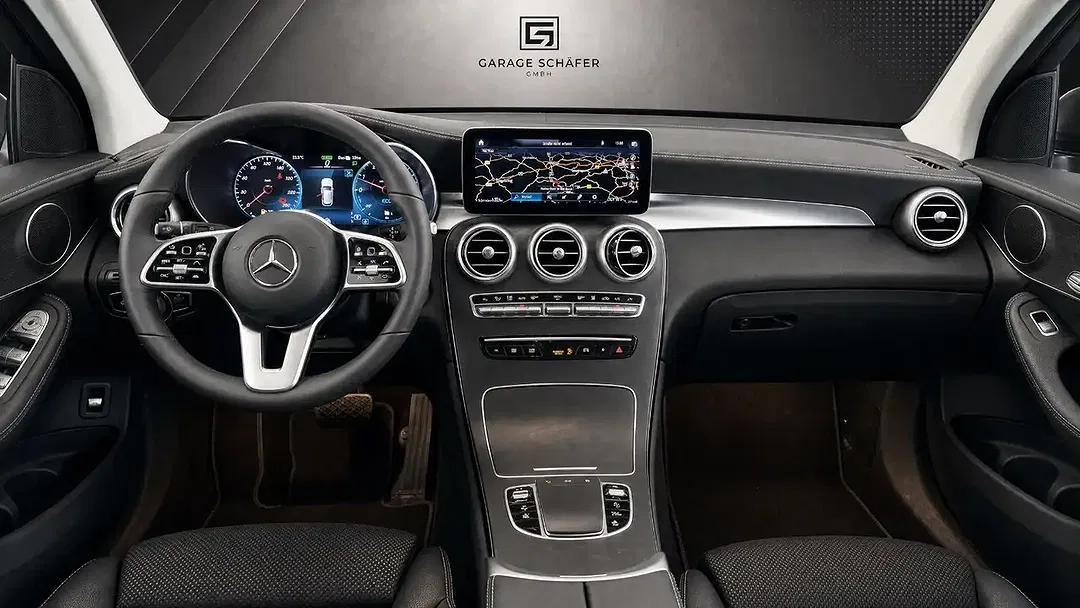 Mercedes-Benz GLC 300 - Thumbnail 15
