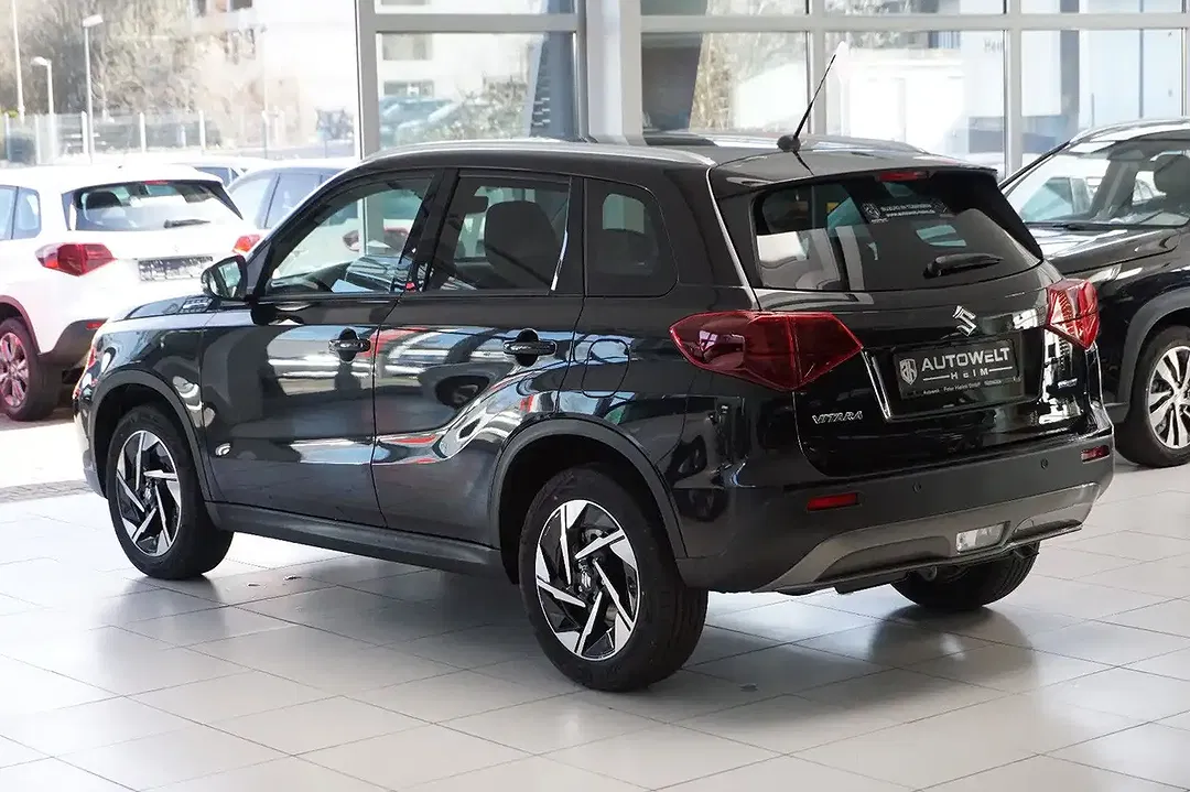 Suzuki Vitara - Thumbnail 3
