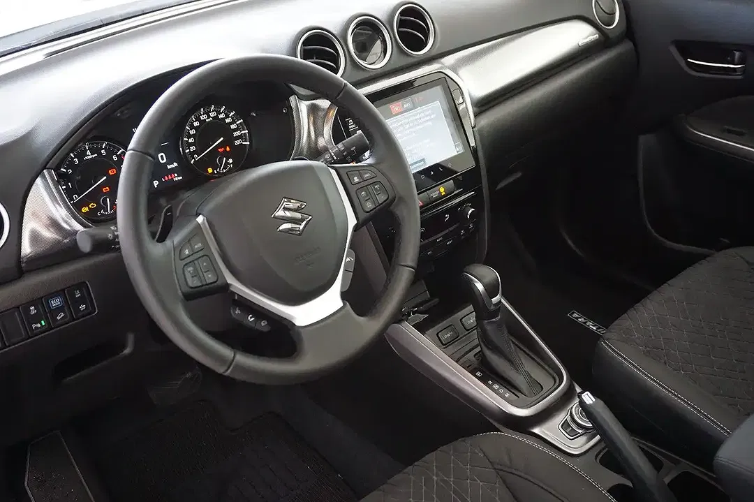 Suzuki Vitara - Thumbnail 8
