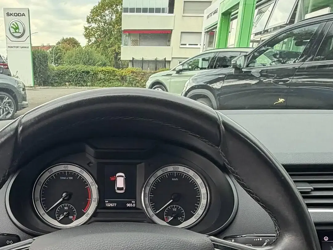 Skoda Octavia - Thumbnail 12