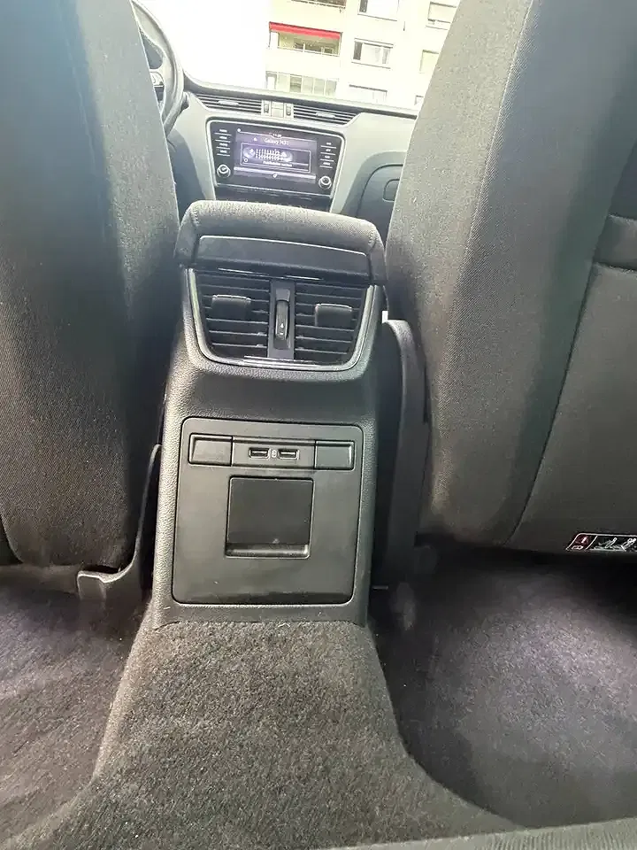 Skoda Octavia - Thumbnail 8