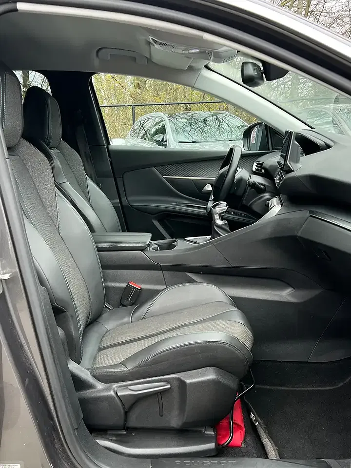 Peugeot 5008 - Thumbnail 9