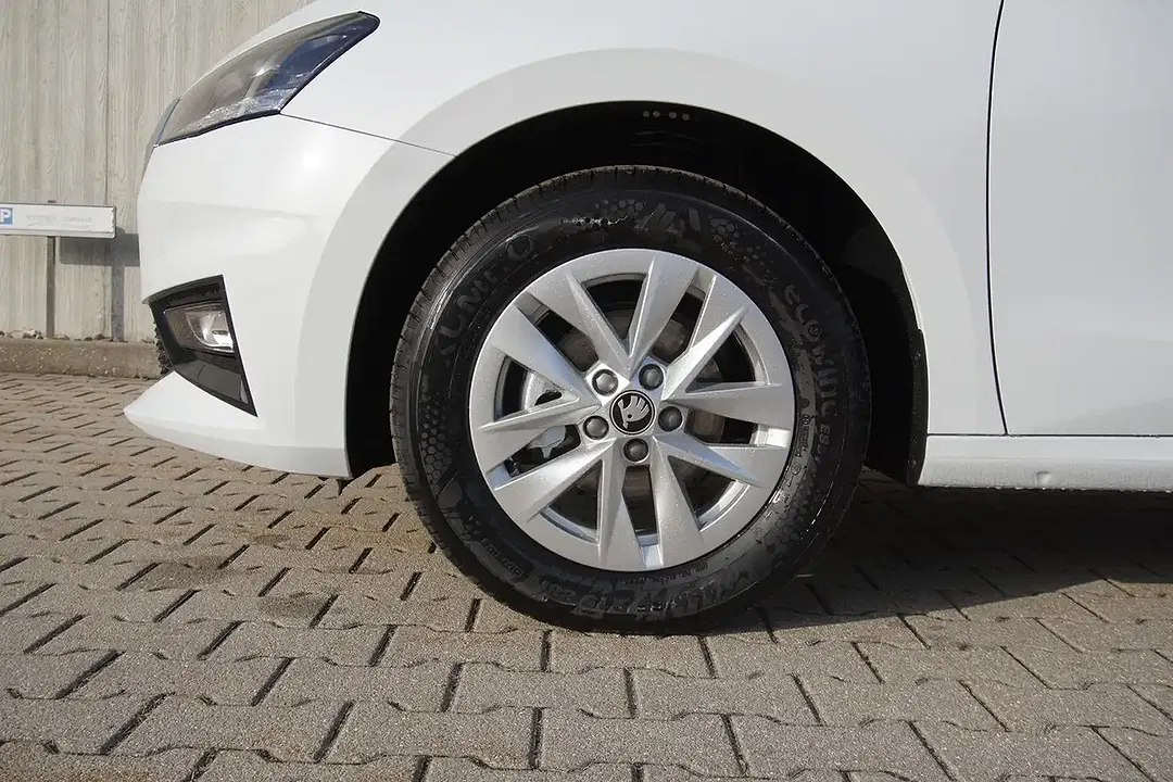 Skoda Fabia - Thumbnail 3