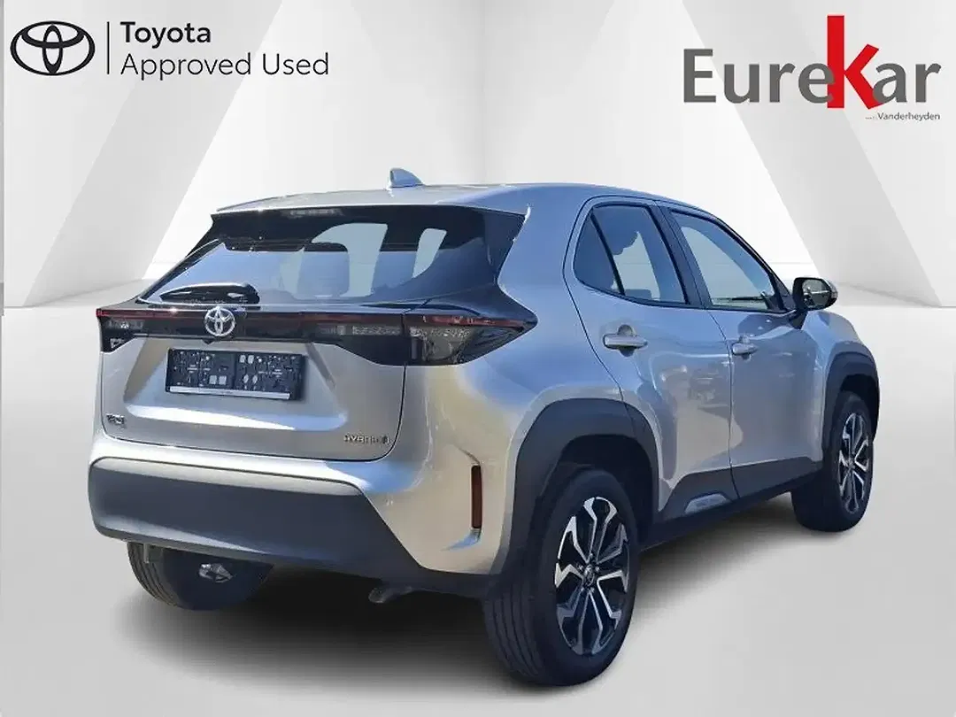 Toyota Yaris Cross - Thumbnail 3