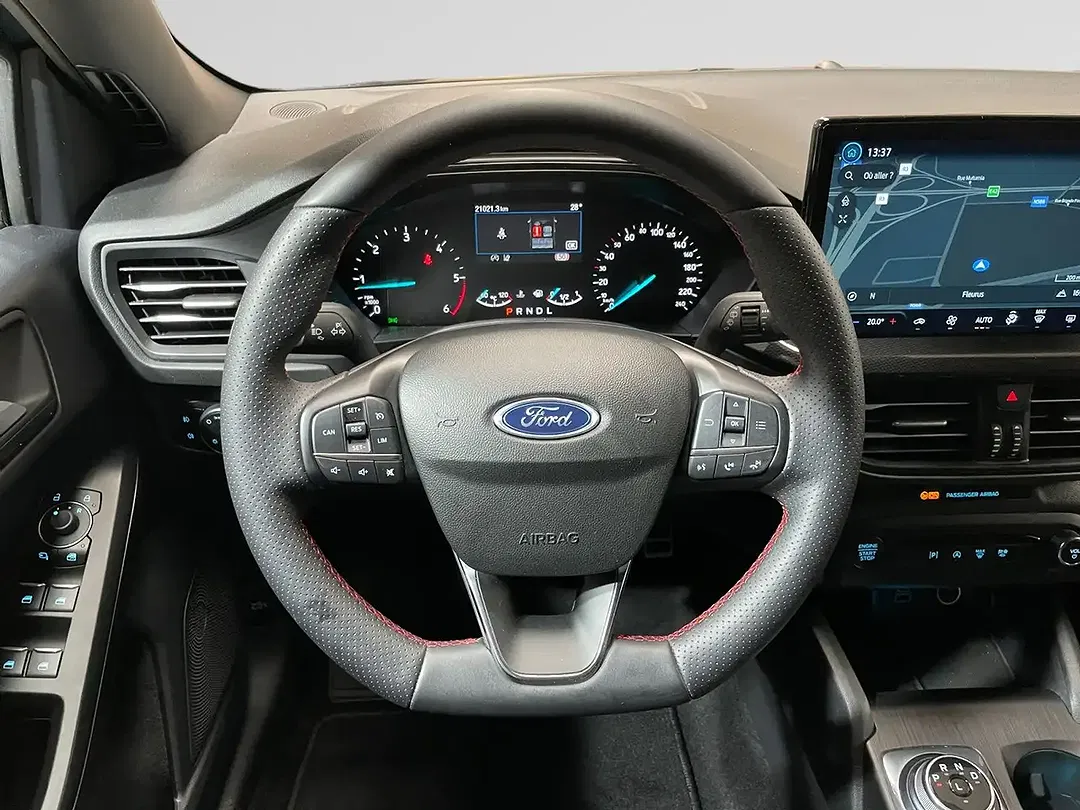 Ford Focus - Thumbnail 9