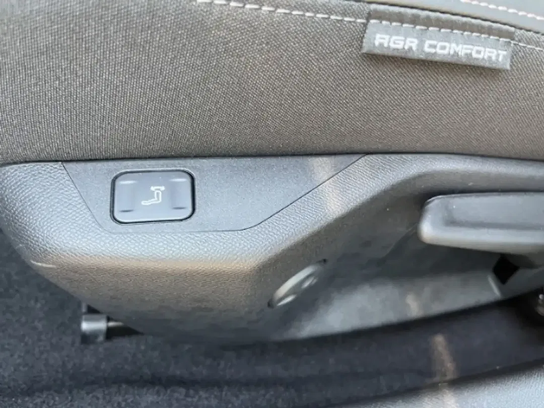 Peugeot 308 - Thumbnail 8