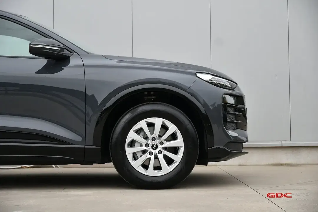 Audi Q6 e-tron - Thumbnail 10
