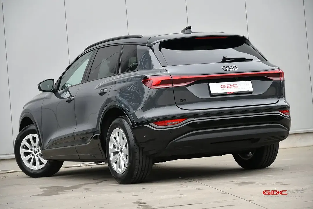 Audi Q6 e-tron - Thumbnail 4