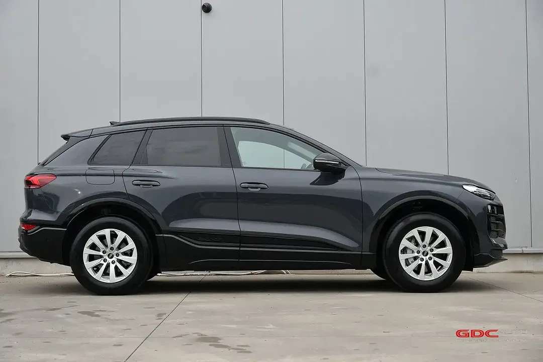 Audi Q6 e-tron - Thumbnail 8
