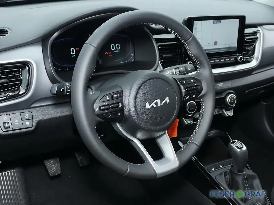 Kia Stonic - Thumbnail 6