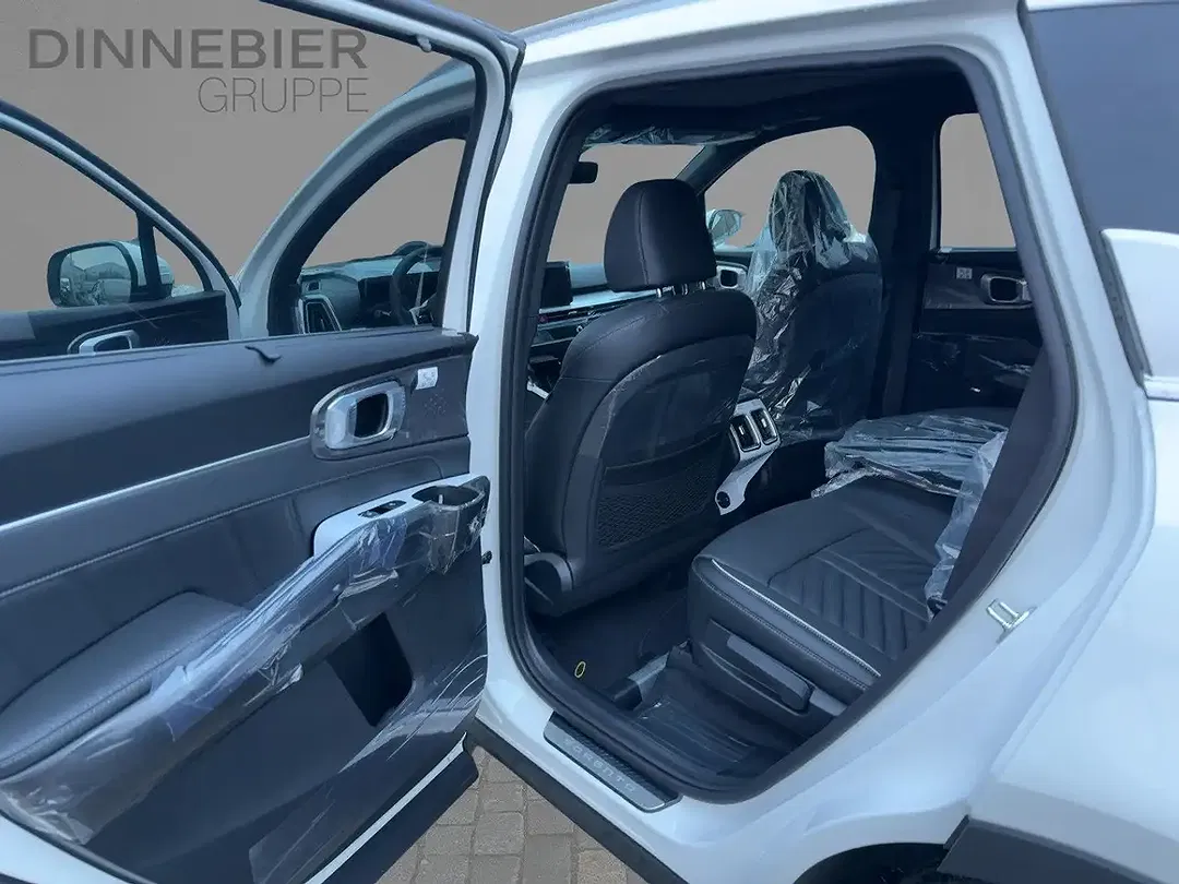 Kia Sorento - Thumbnail 8