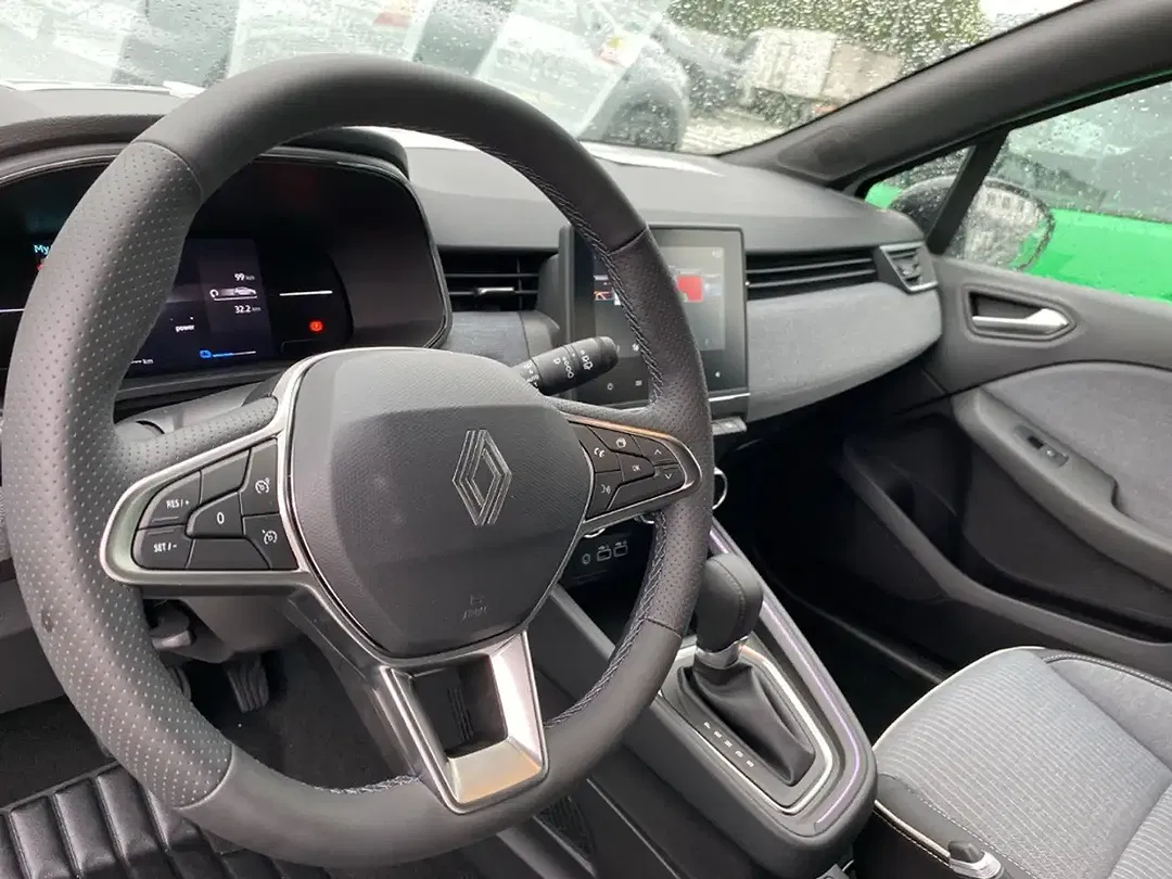 Renault Clio - Thumbnail 10