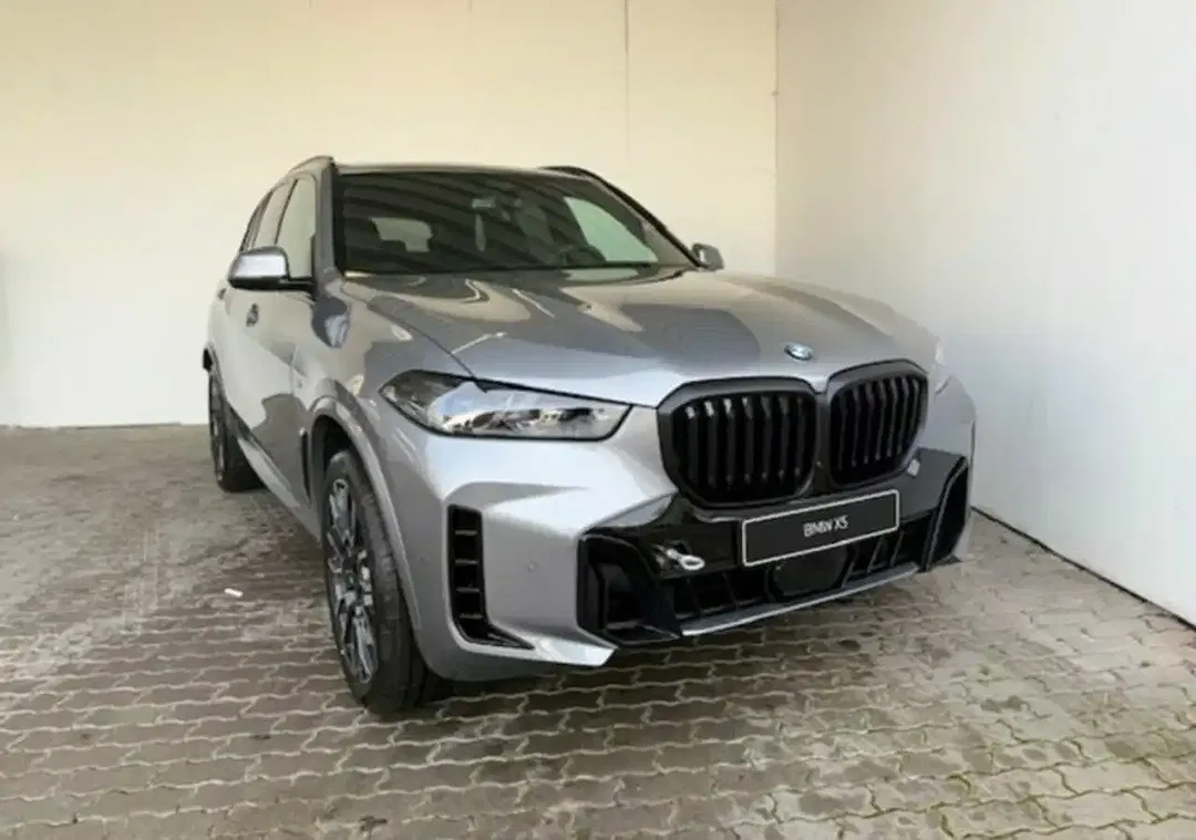 BMW X5 - Thumbnail 2