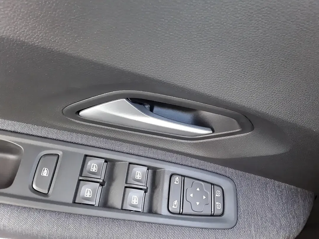 Dacia Sandero - Thumbnail 10
