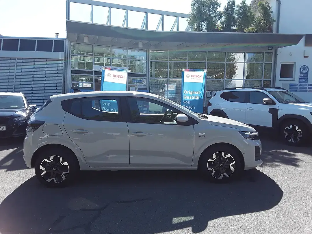 Dacia Sandero - Thumbnail 2
