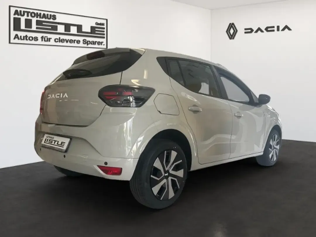 Dacia Sandero - Thumbnail 3