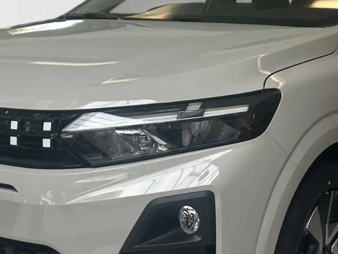 Dacia Sandero - Thumbnail 5