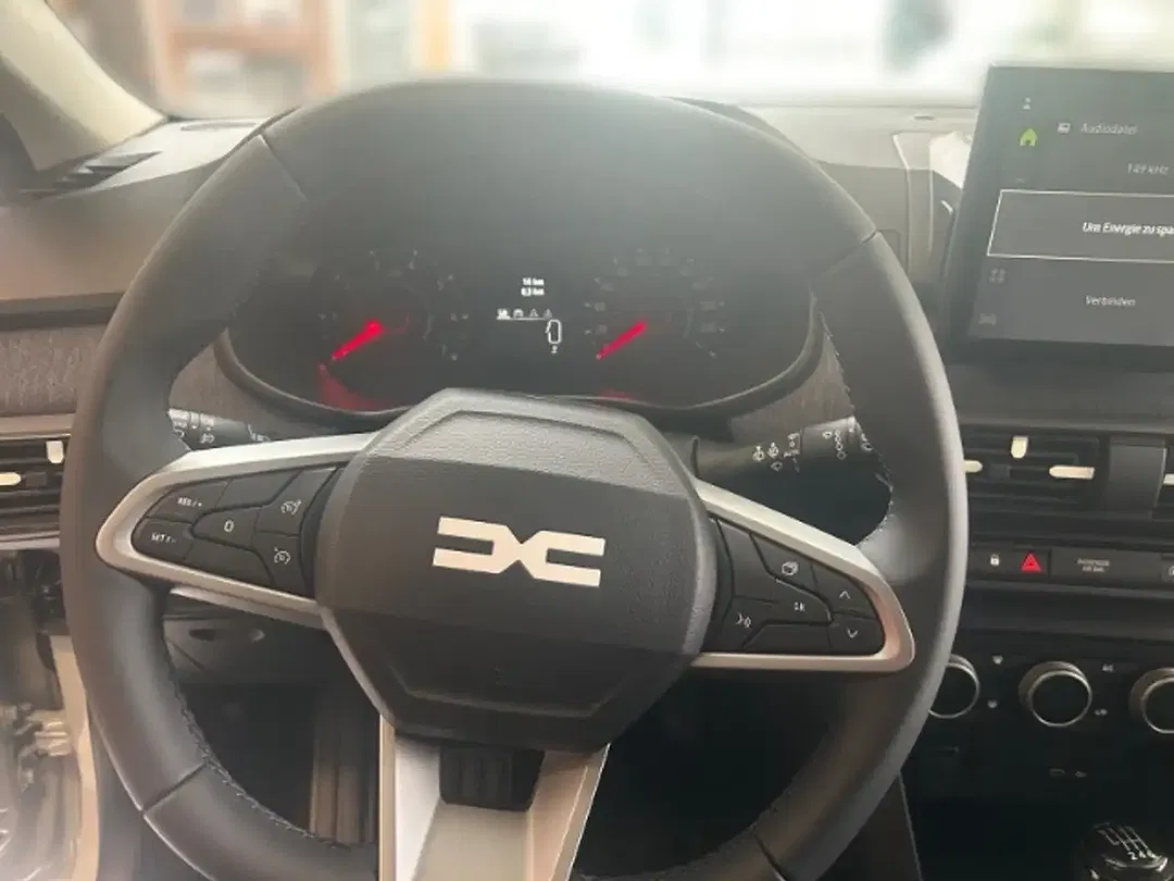 Dacia Sandero - Thumbnail 8
