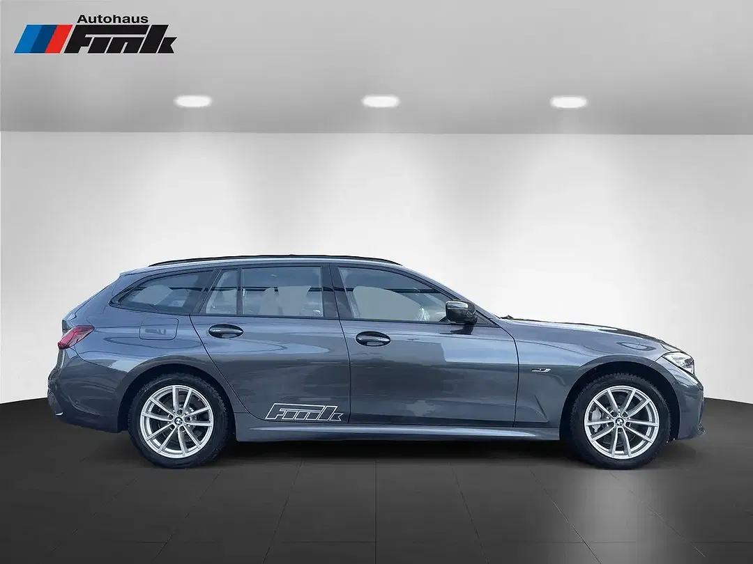 BMW 330 - Thumbnail 3