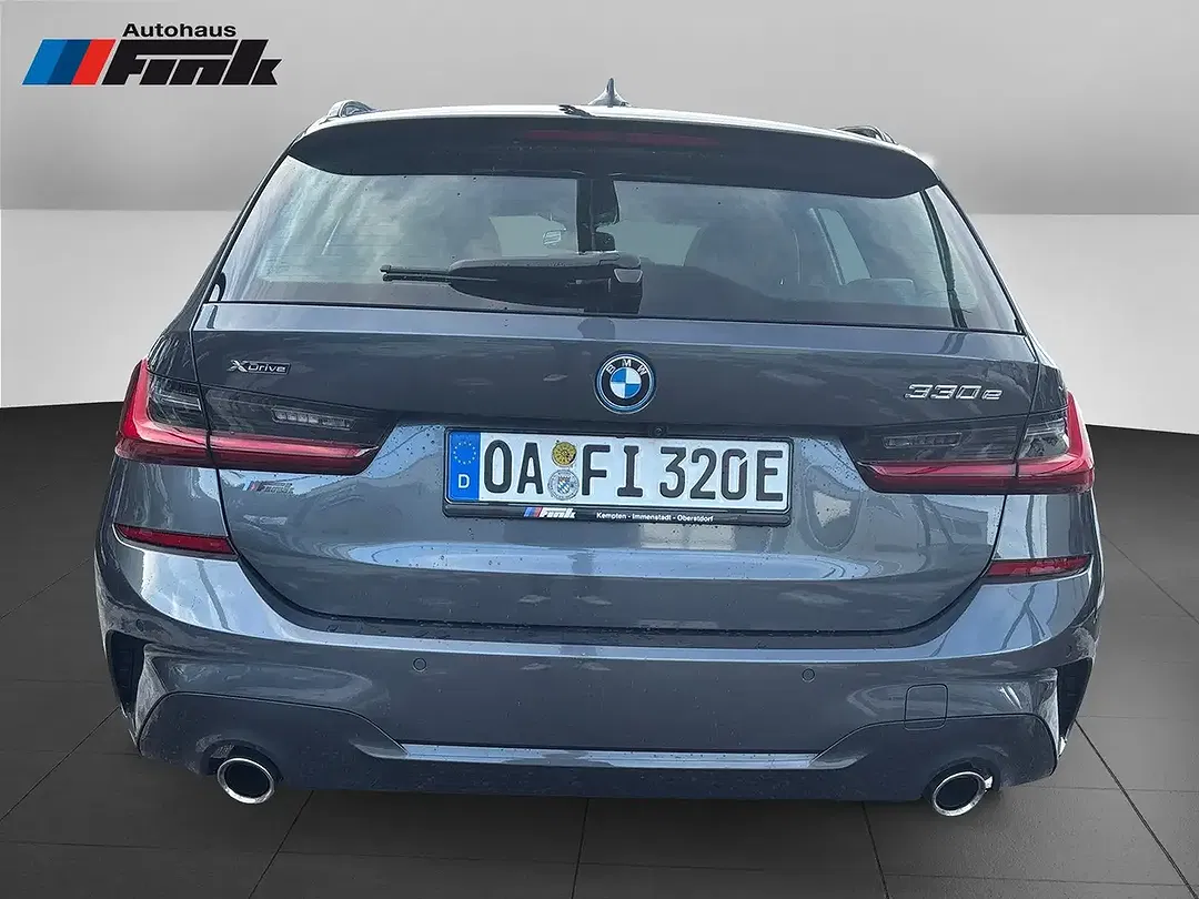 BMW 330 - Thumbnail 5