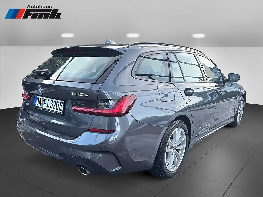 BMW 330 - Thumbnail 6