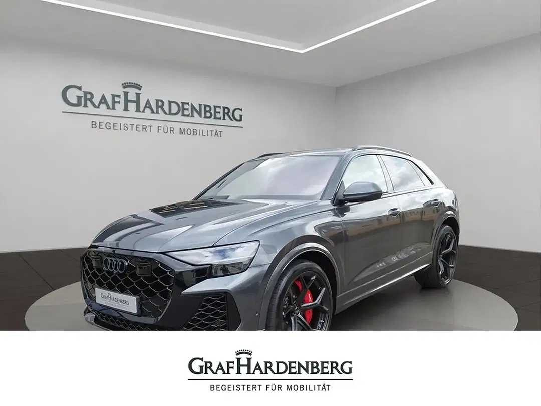 Audi RS Q8 - Thumbnail 1