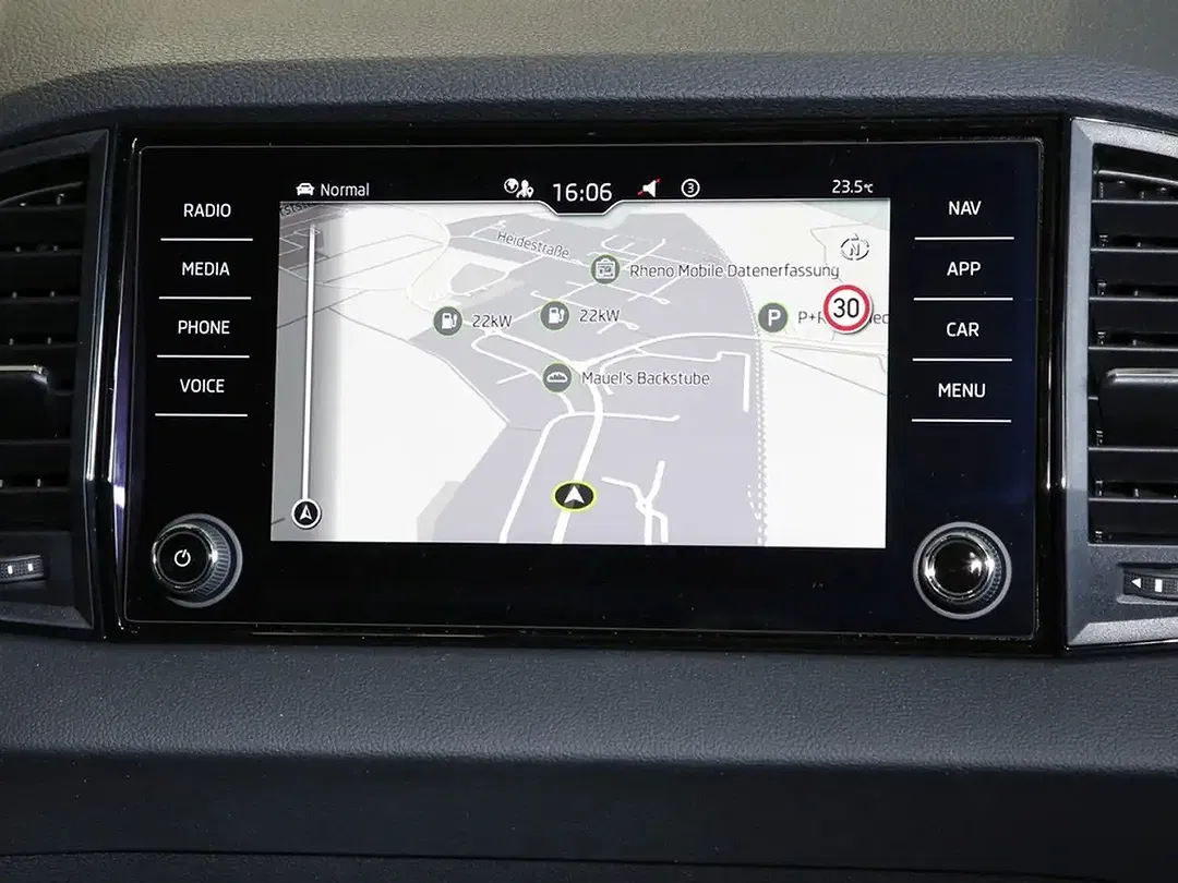 Skoda Karoq - Thumbnail 12