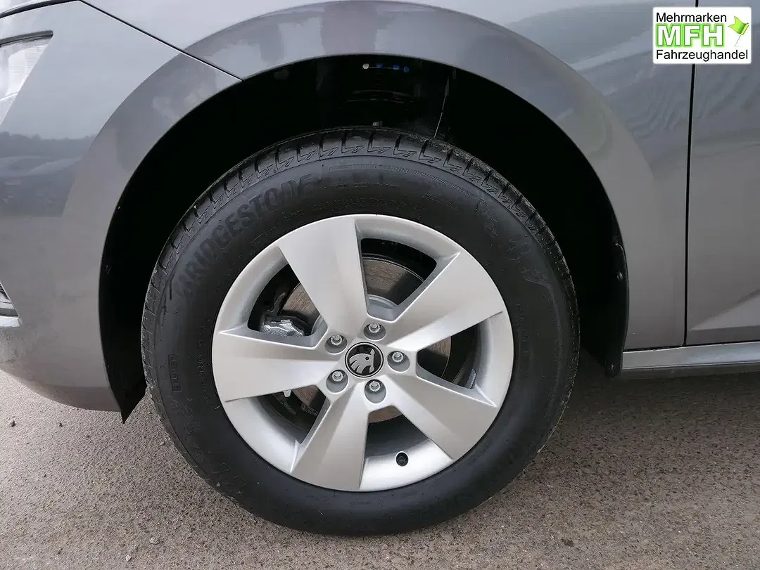 Skoda Kamiq - Thumbnail 3
