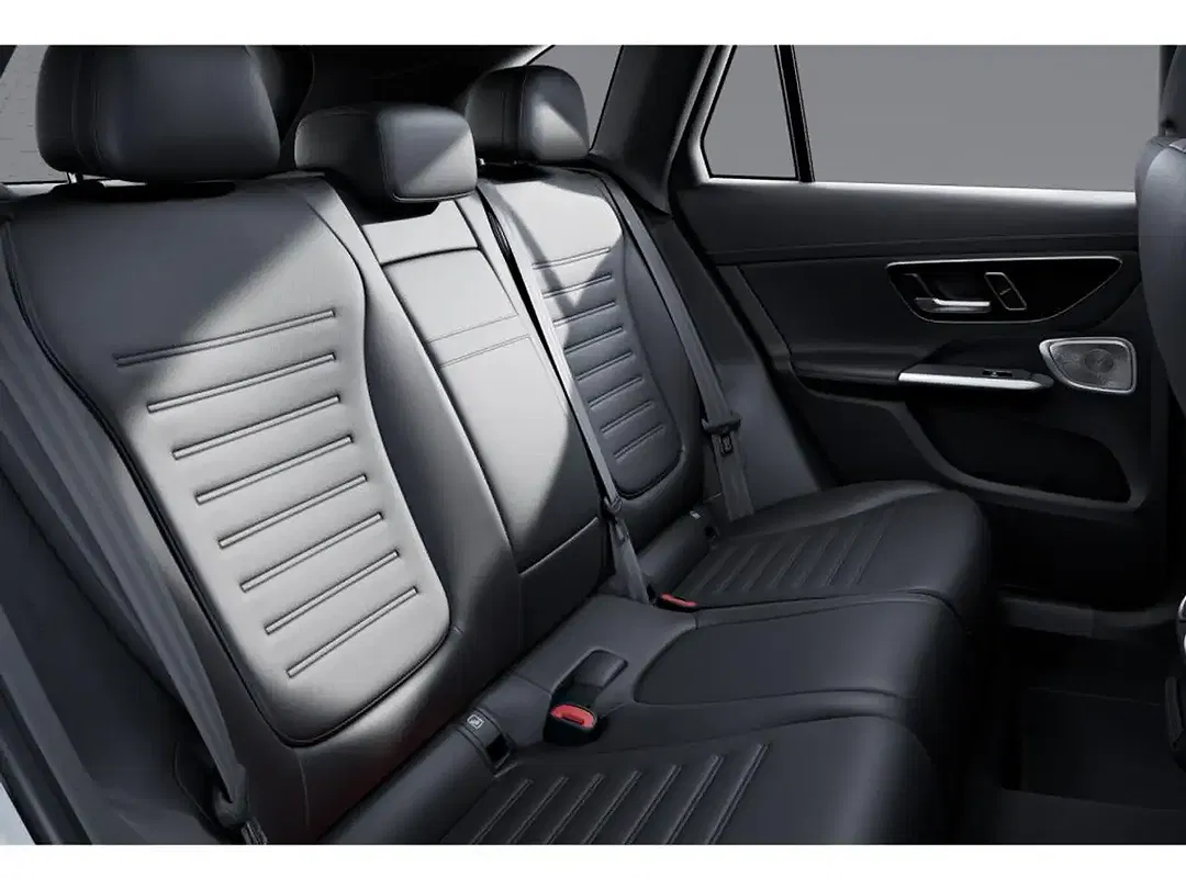 Mercedes-Benz GLC 300 - Thumbnail 9