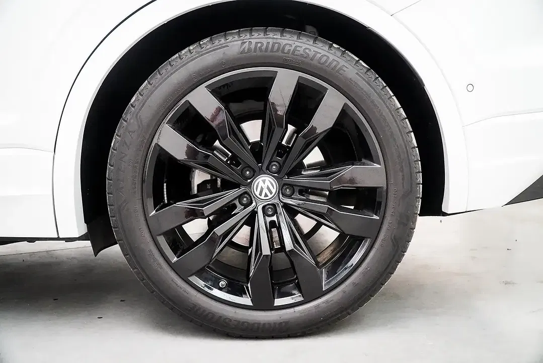 Volkswagen Touareg - Thumbnail 6