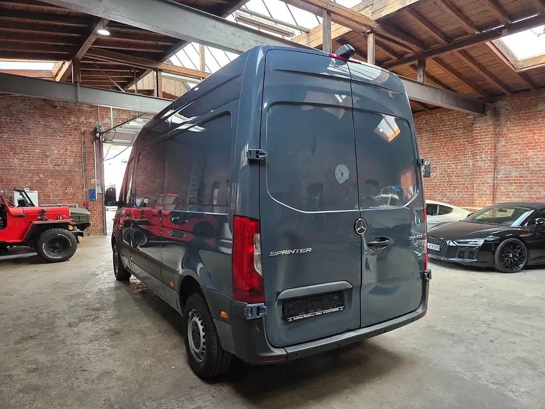 Mercedes-Benz Sprinter - Thumbnail 7