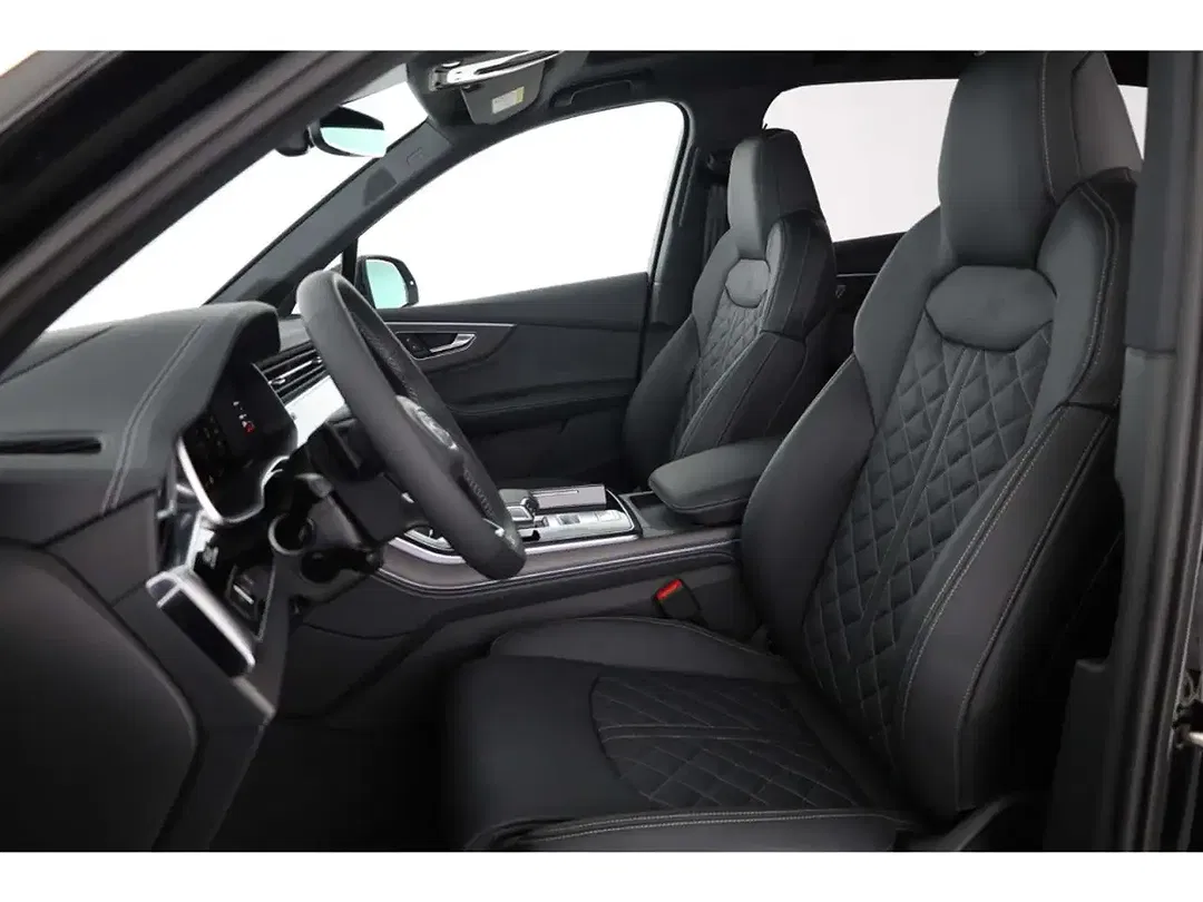 Audi Q7 - Thumbnail 9