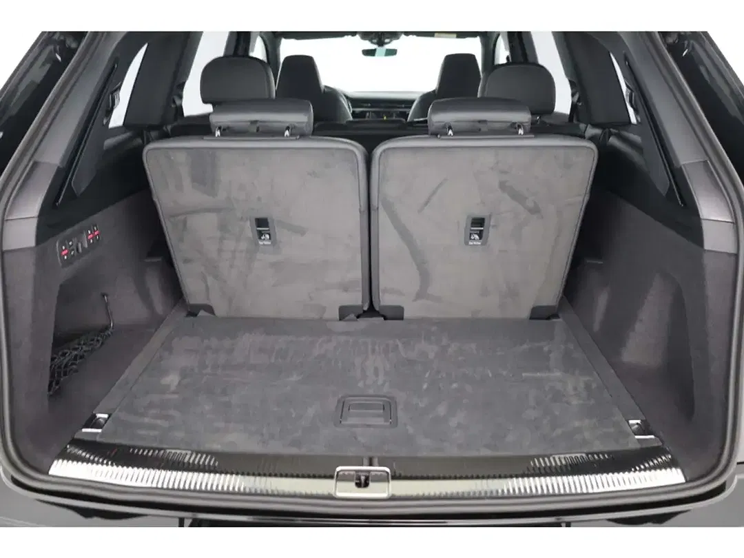Audi Q7 - Thumbnail 11