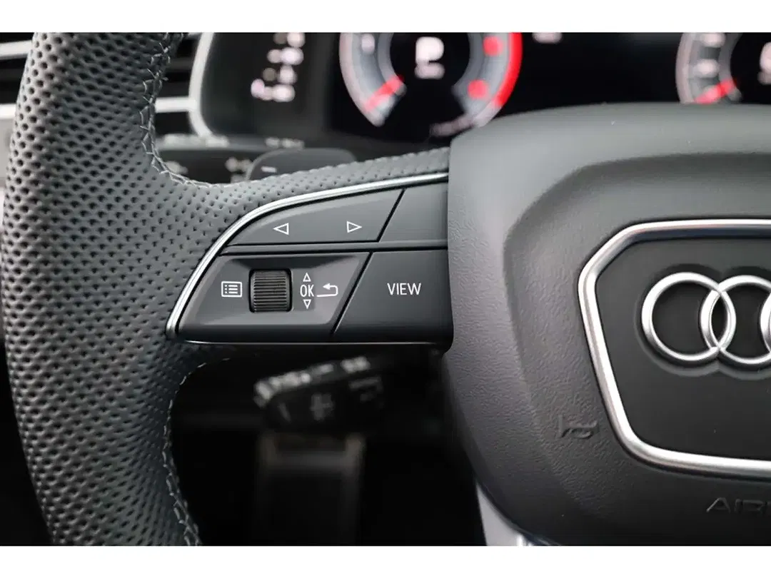 Audi Q7 - Thumbnail 13
