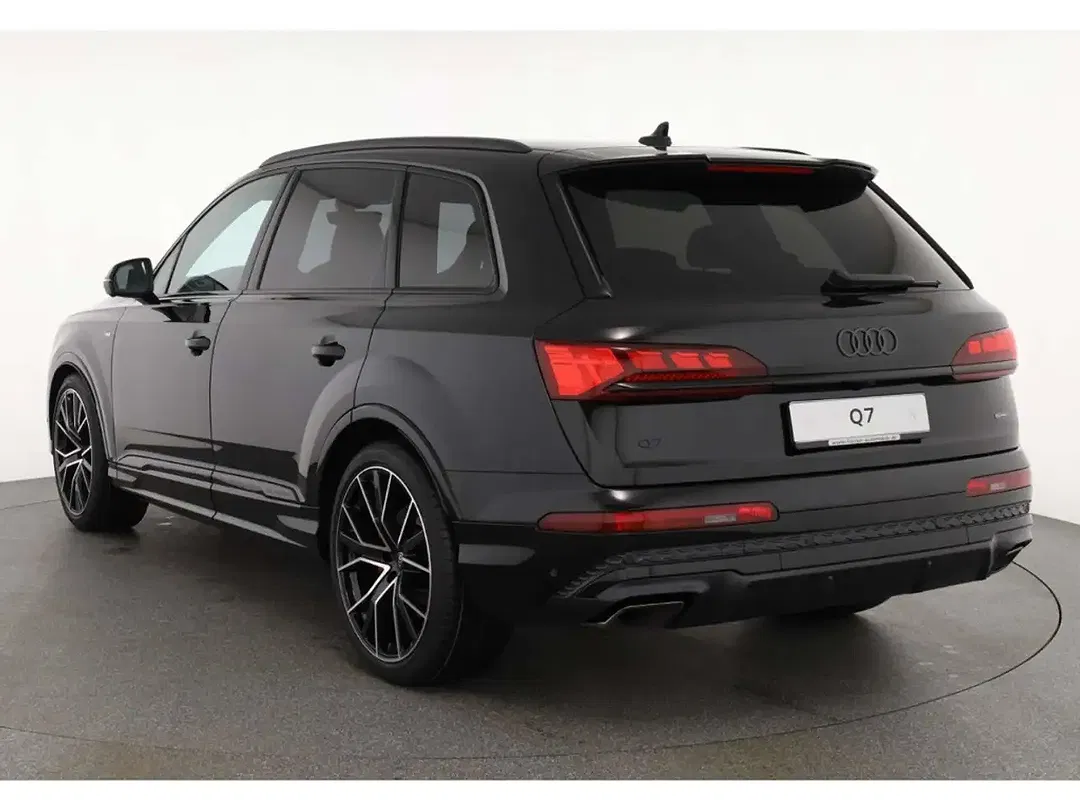 Audi Q7 - Thumbnail 3