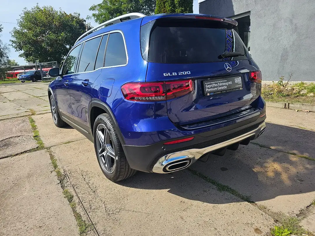 Mercedes-Benz GLB 200 - Thumbnail 4